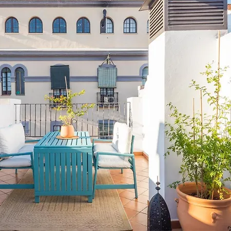 Alohamundi Velarde Apartment Seville